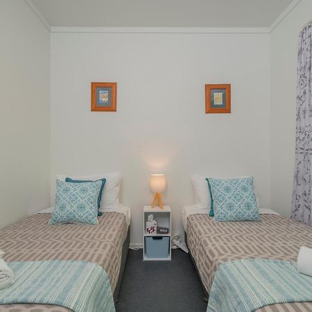 Ocean Serenity Apartments Whitianga Kültér fotó