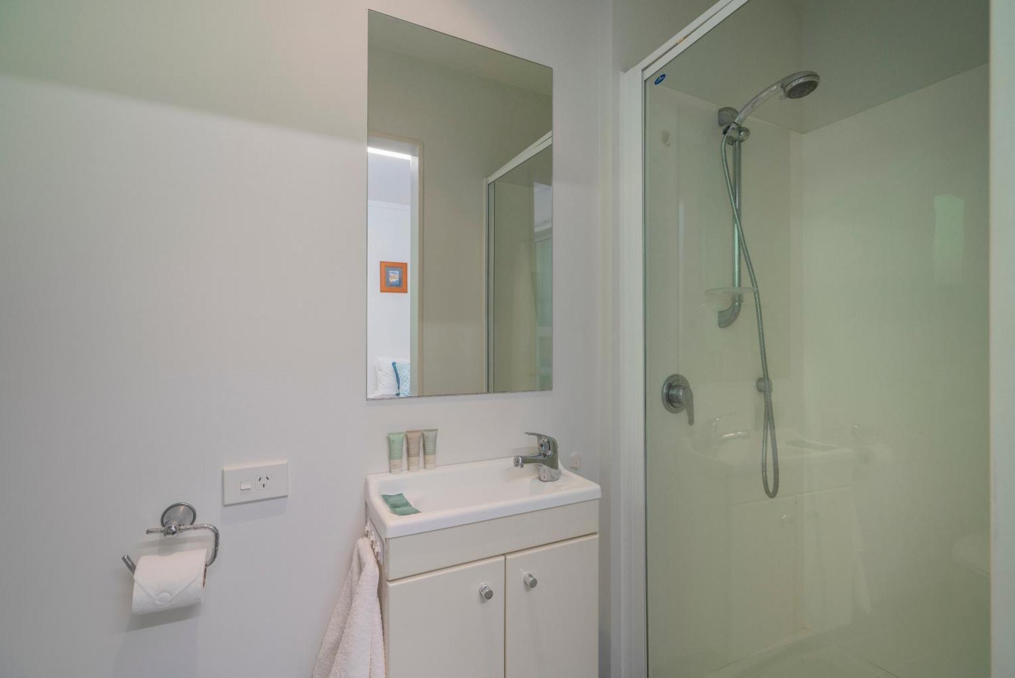 Ocean Serenity Apartments Whitianga Kültér fotó